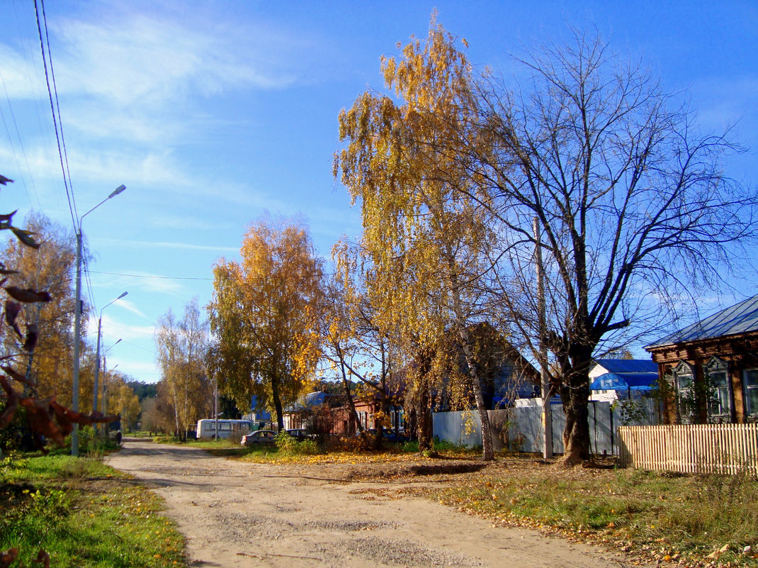 в переулке... - Галина Флора