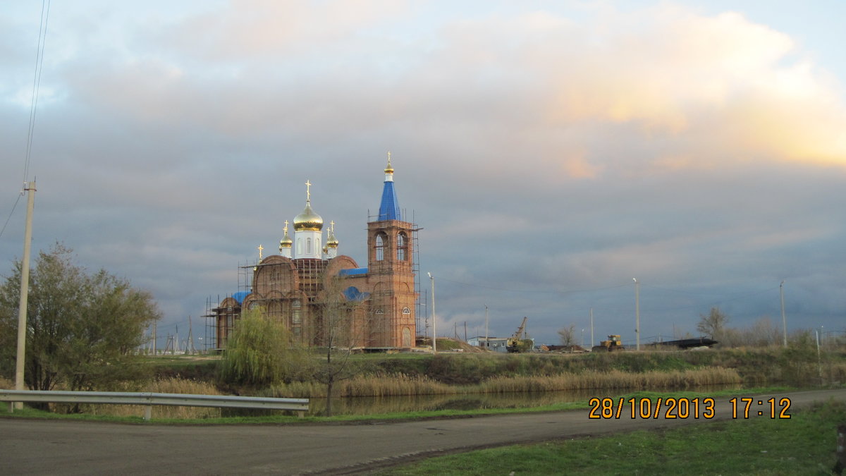 Строящийся храм в пос.Горном Саратовской области - Галина 