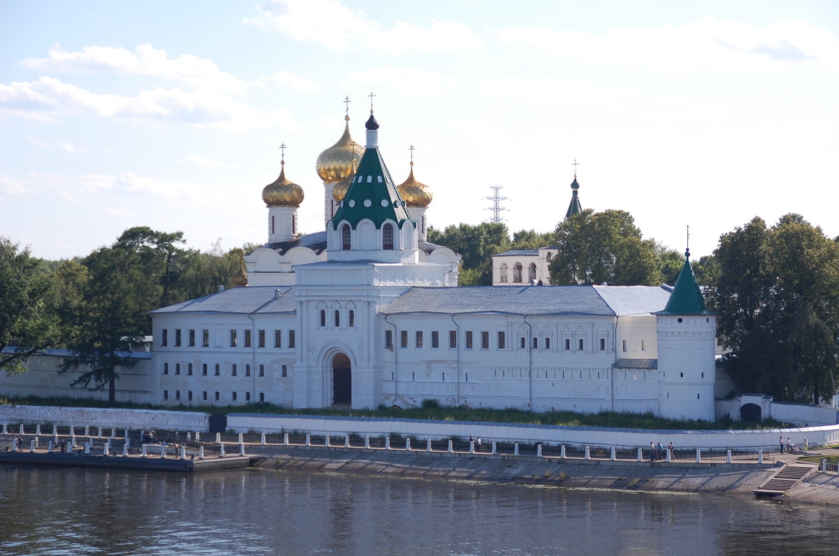 Кострома - Людмила Добрецкая