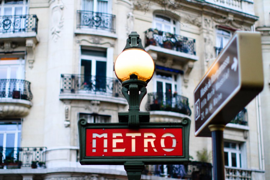 metro Paris - Ksenya Smirnova
