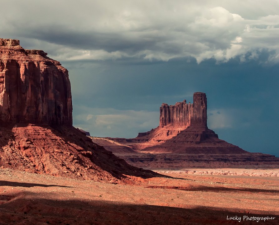 Monument Valley - Lucky Photographer