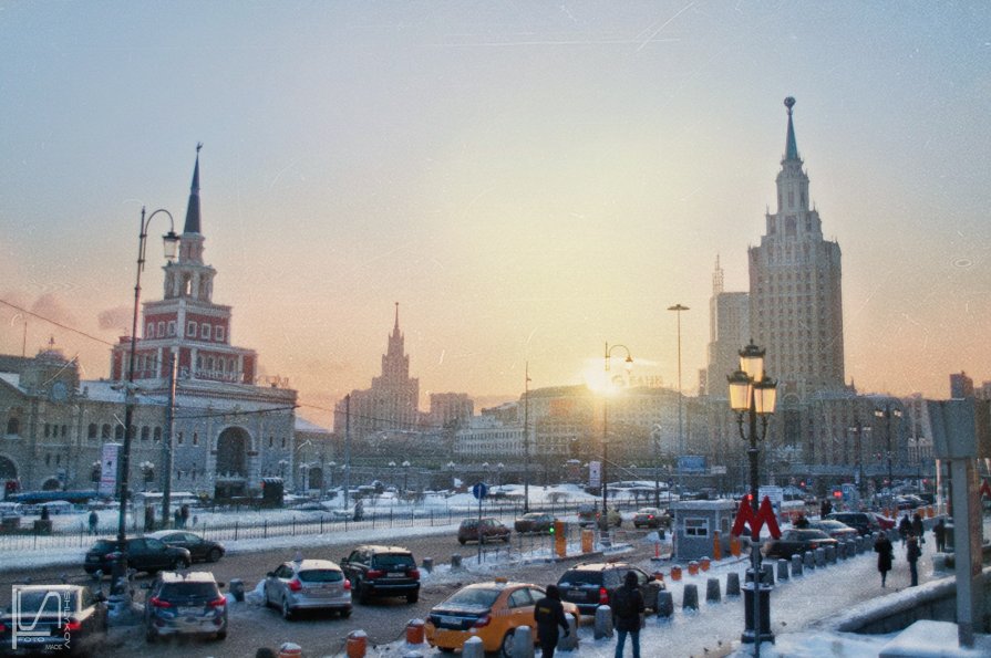 Площадь трех вокзалов - Николай Шлыков