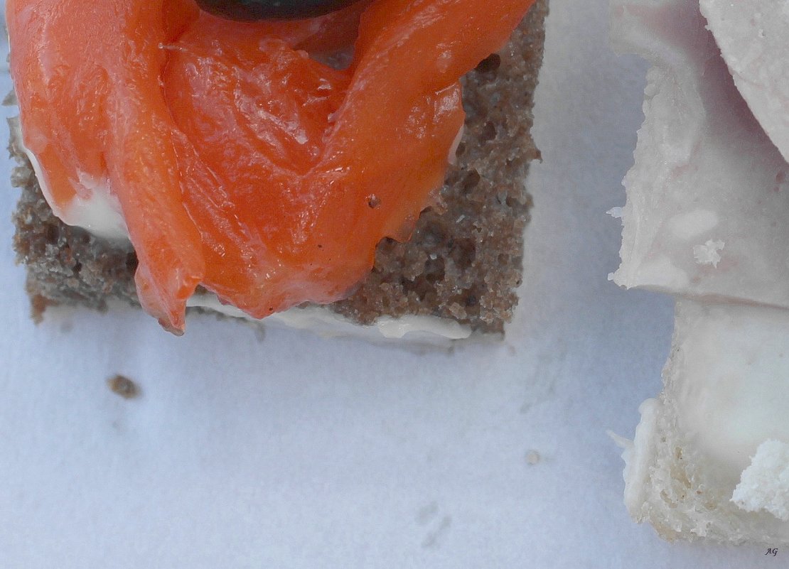 бутерброды с красной рыбой - Наталья Золотых-Сибирская