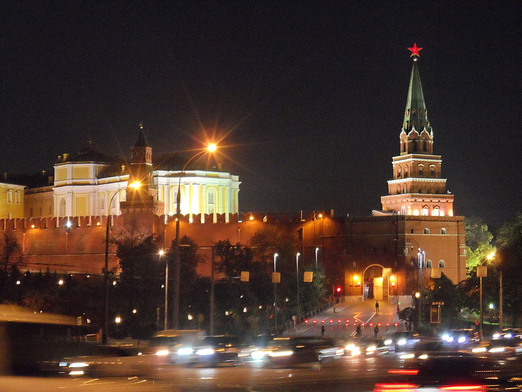 Ночь, улица, фонарь, Кремль... - Галина 