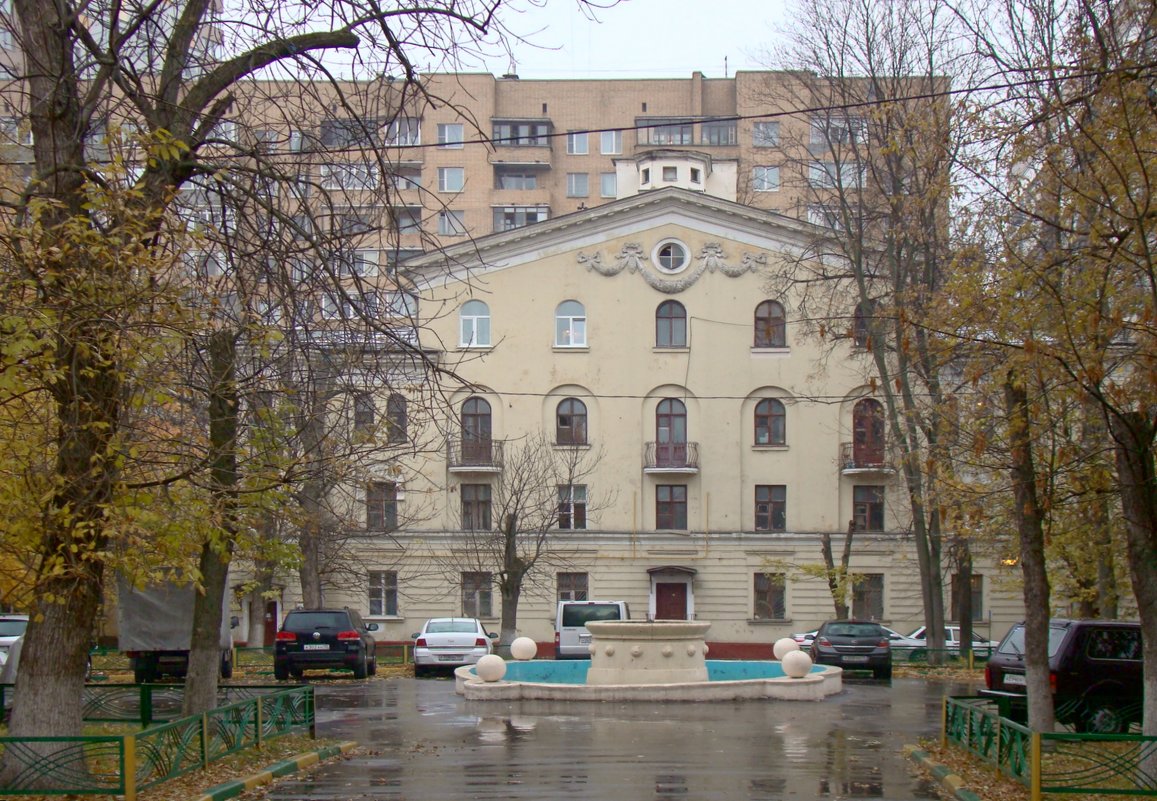 Дом с постом ГО - Natali Nikolaevskay