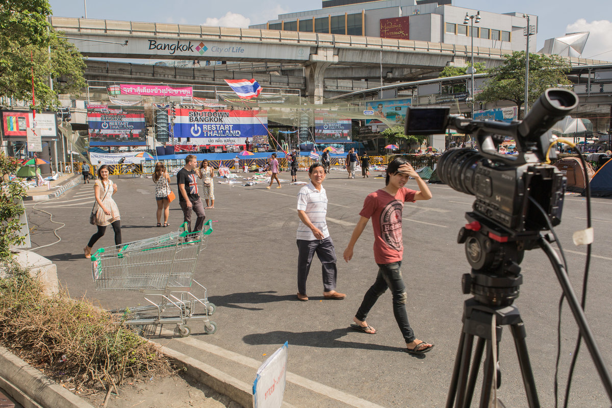Shutdown Bangkok! Restart Tailand! - Вадим Лячиков