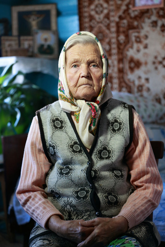 портрет бабушки - macofootage 