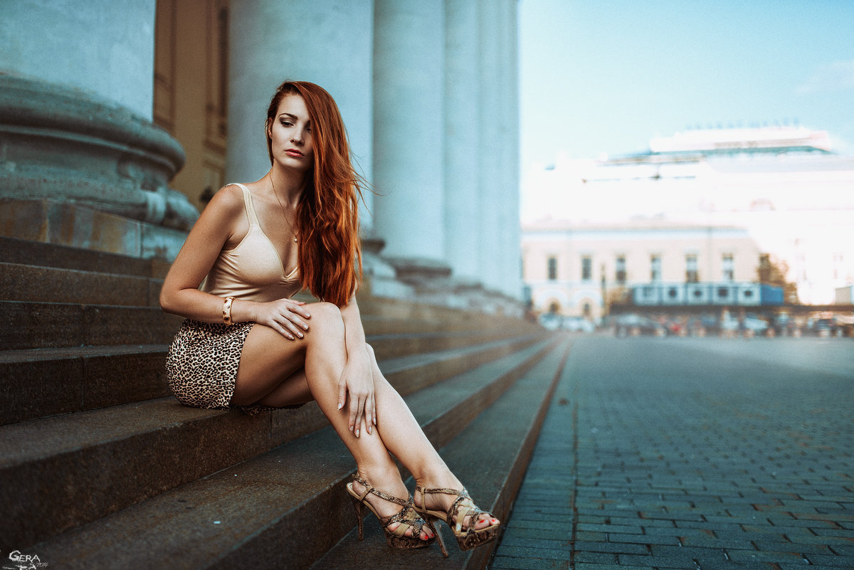 on the steps - Георгий Чернядьев