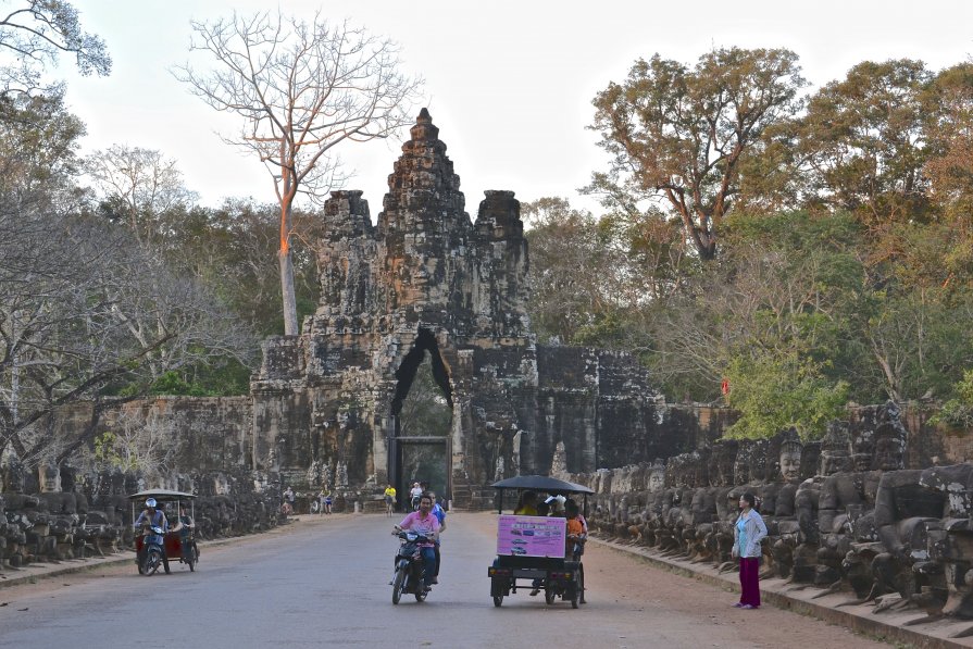 Южные ворота Ангкор Тома - Anna Kashkovskaya