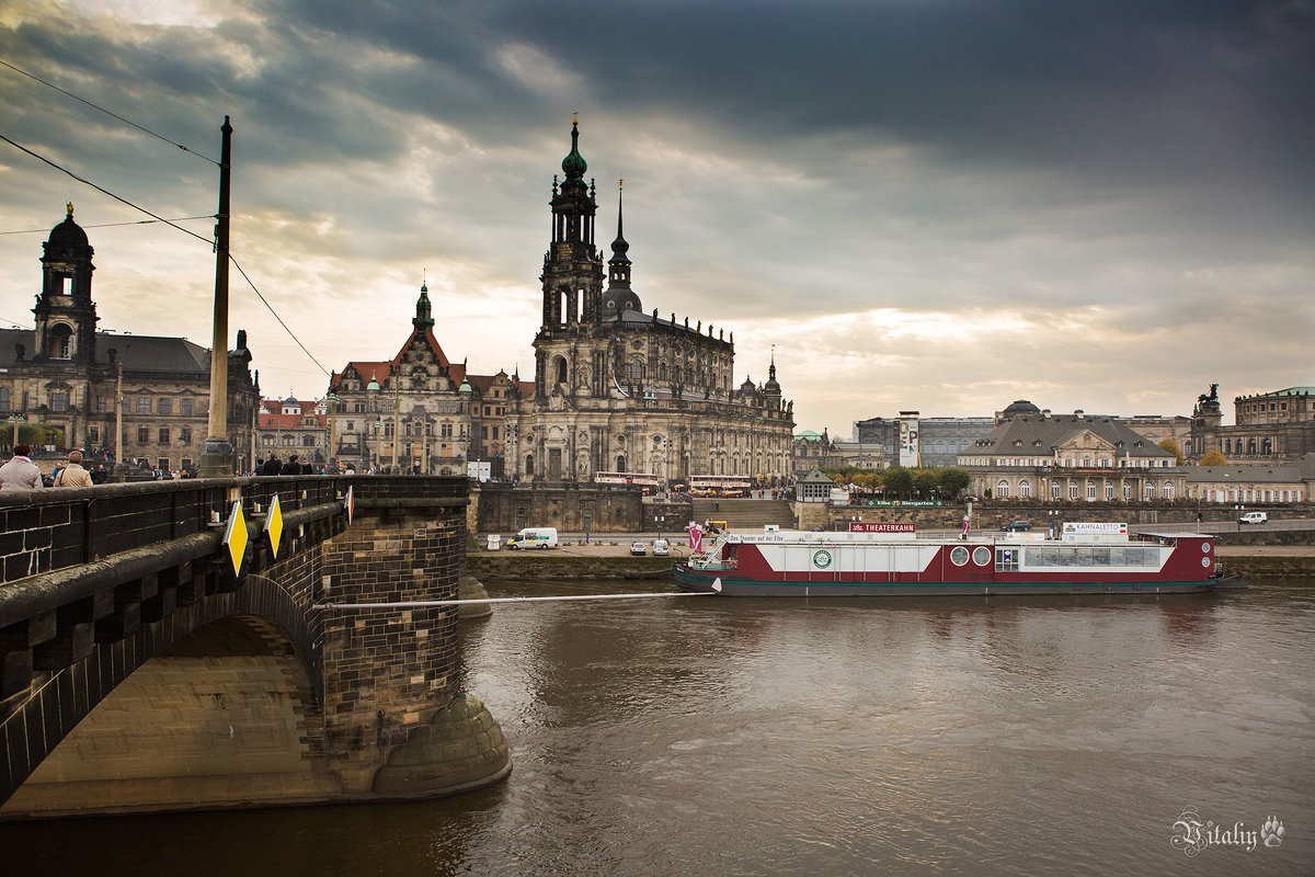 Дрезден. Вид с Королевского моста - Виталий Латышонок
