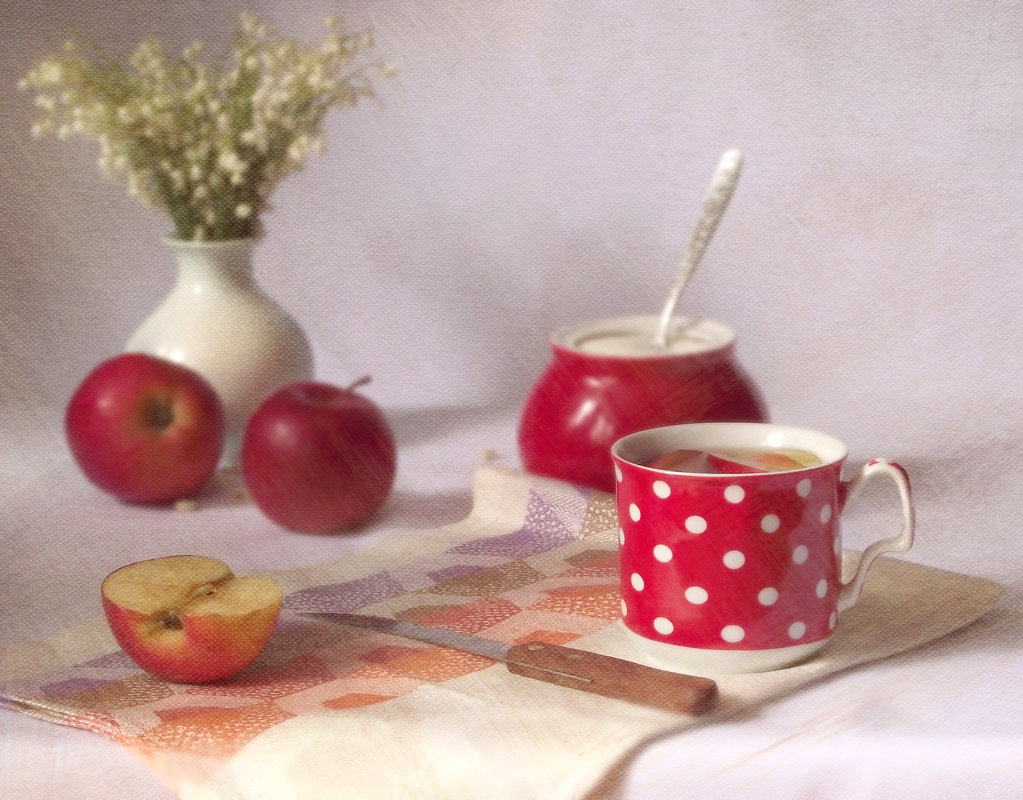 Чай с яблоками - Иля Григорьева