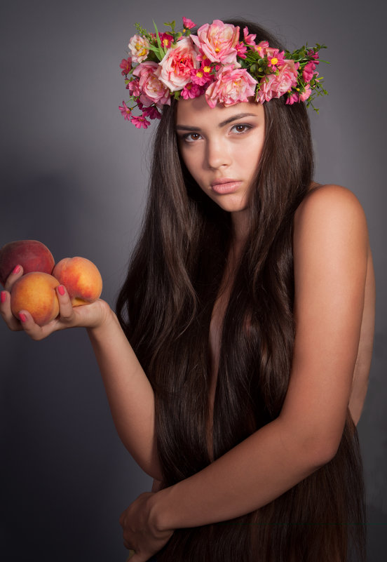 Девочка с персиками - Татьяна Ларина