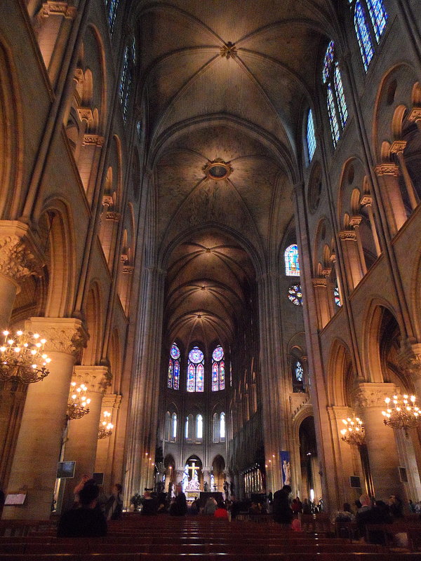 Пришла пора соборов кафедральных...  Notre Dame de Paris - Галина 