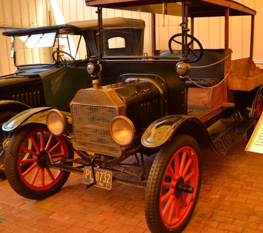 Автомобиль Ford-T 1915 года выпуска - Владимир Болдырев