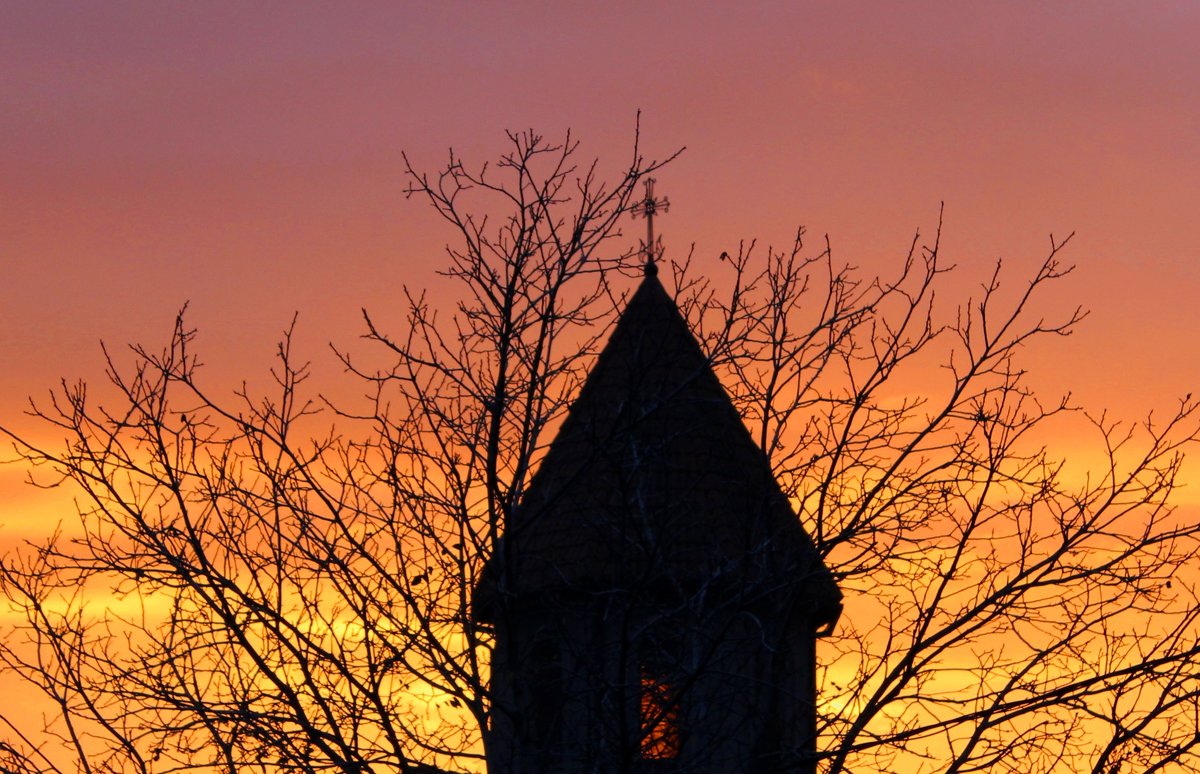 армянская церковь на закате..... - Полина Луговенко