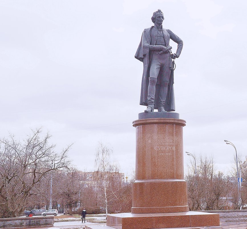Памятник Суворову - Владимир Болдырев