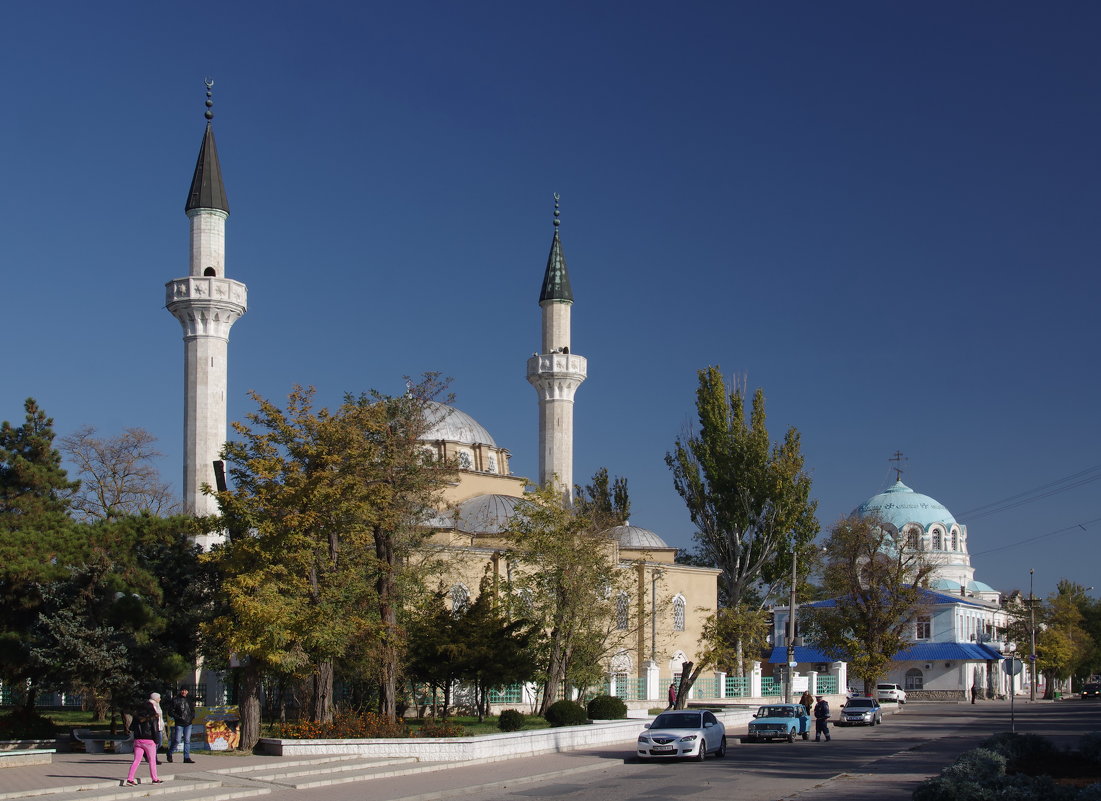 Мечеть Джума-Джами и Свято-Никольский собор. - Ирина Нафаня