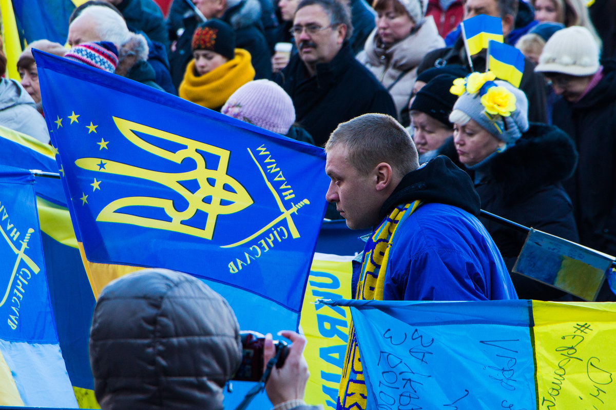 На митинге. Лица нашего города. - Михаил Бродский