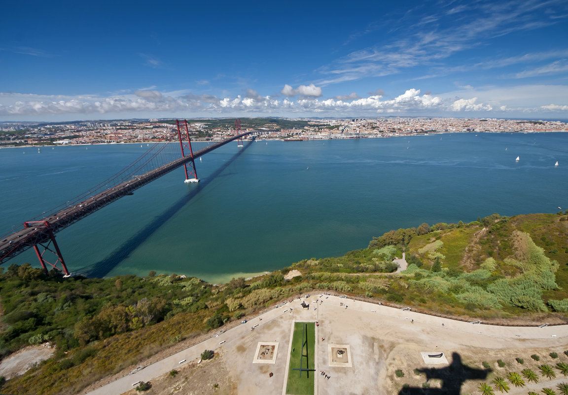 Вид на Лиссабон с Кришту рей - Сергей Григорьев