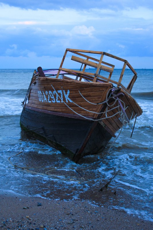 ship - Oksana Kalyuzhenko