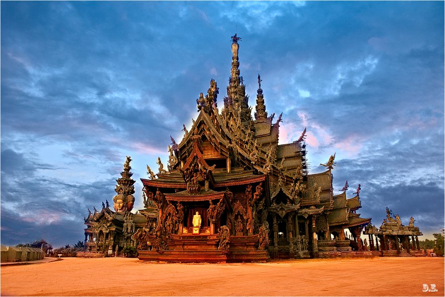 Храм Истины,  Тайланд - Евгений Доманов
