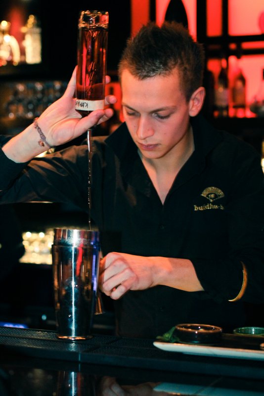 Bartenders - Тамара Войнар