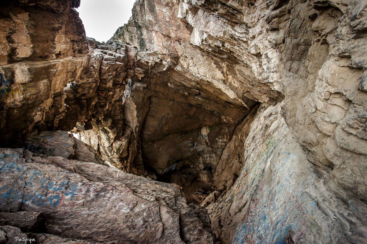 Пещера в Сулейман Тоо - Павел Ребрук