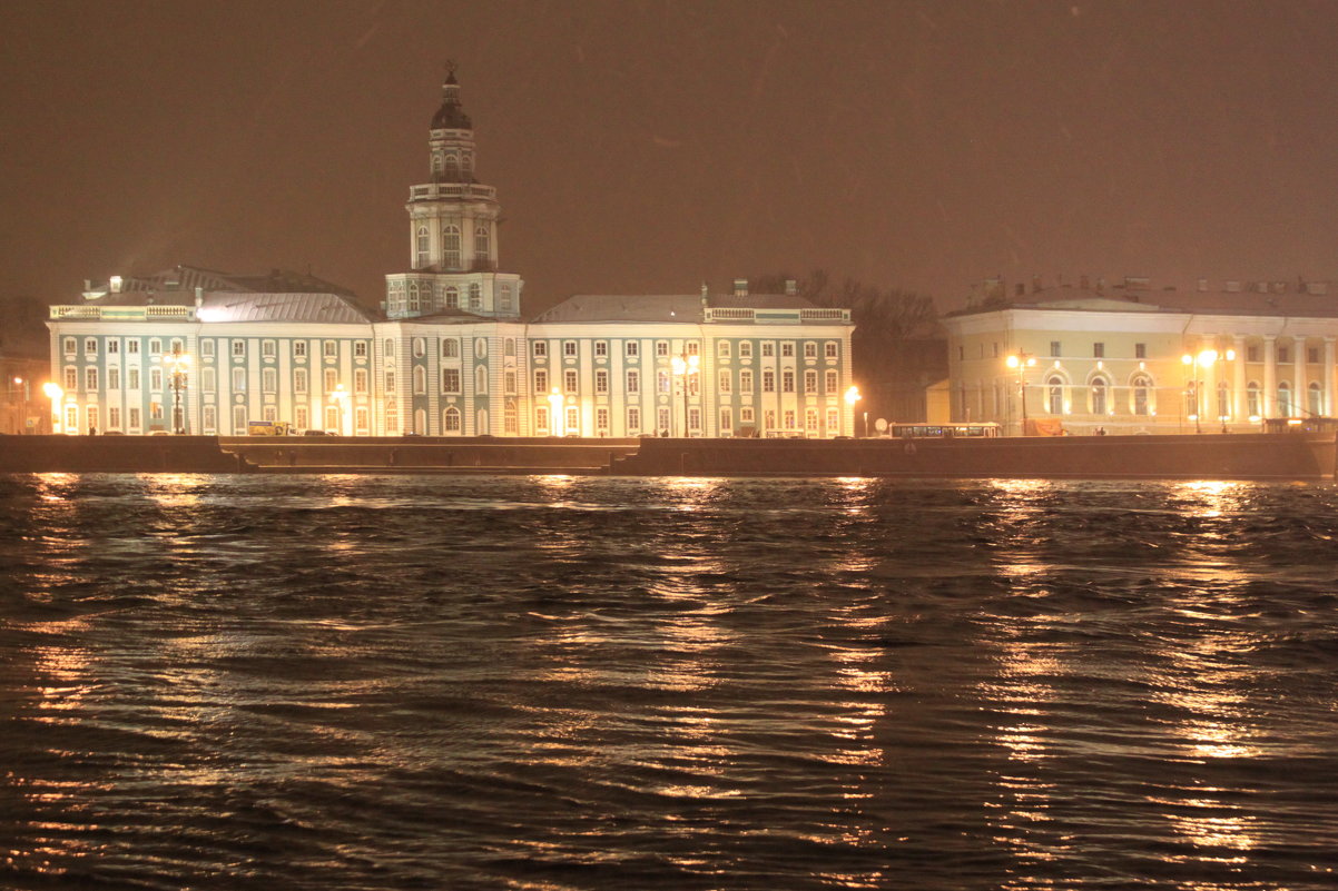 Взгляд через Неву - Валентина 