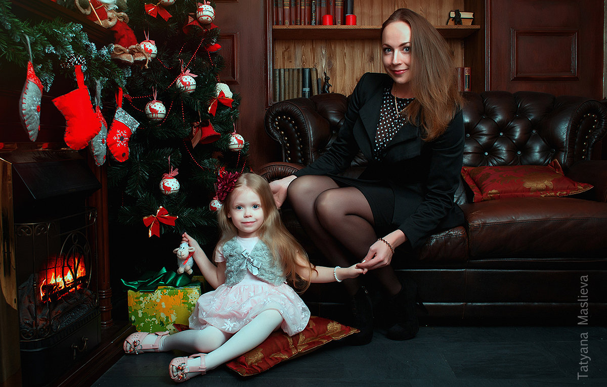 Новогодняя семейная фотосессия в студии - Татьяна Маслиева