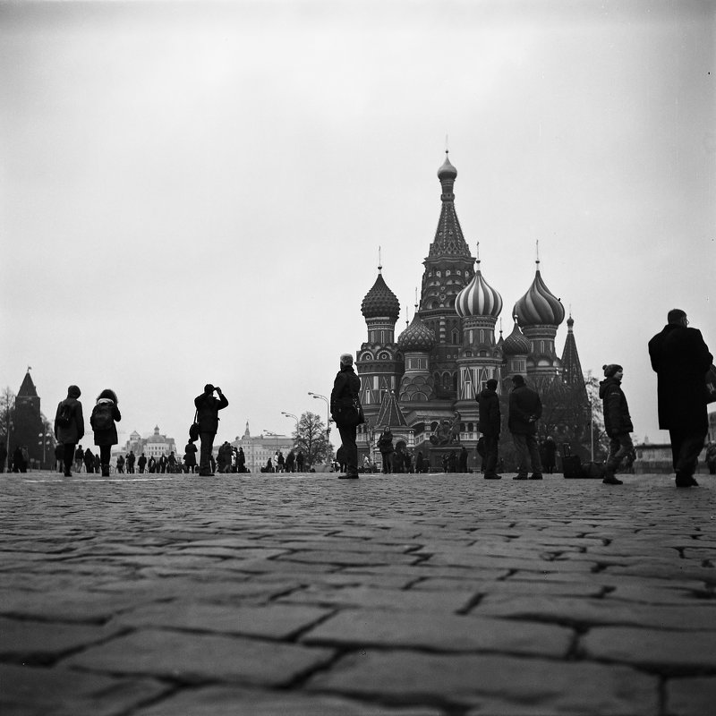 Москва -кремль и где то рядом Ленин - Роман Червов