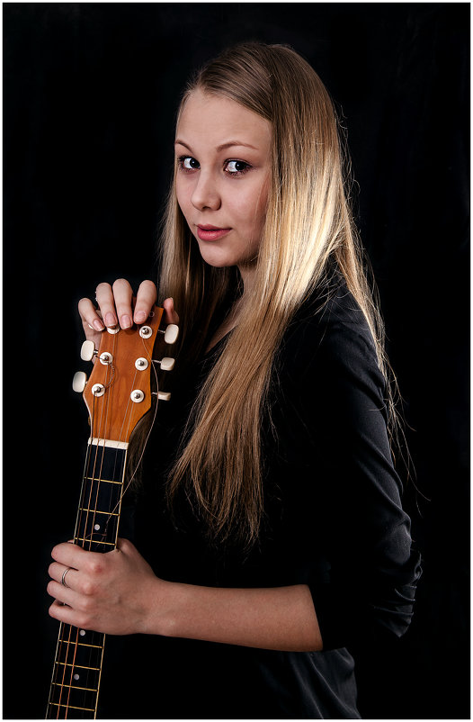 Девушка с гитарой - Александр Ефименко