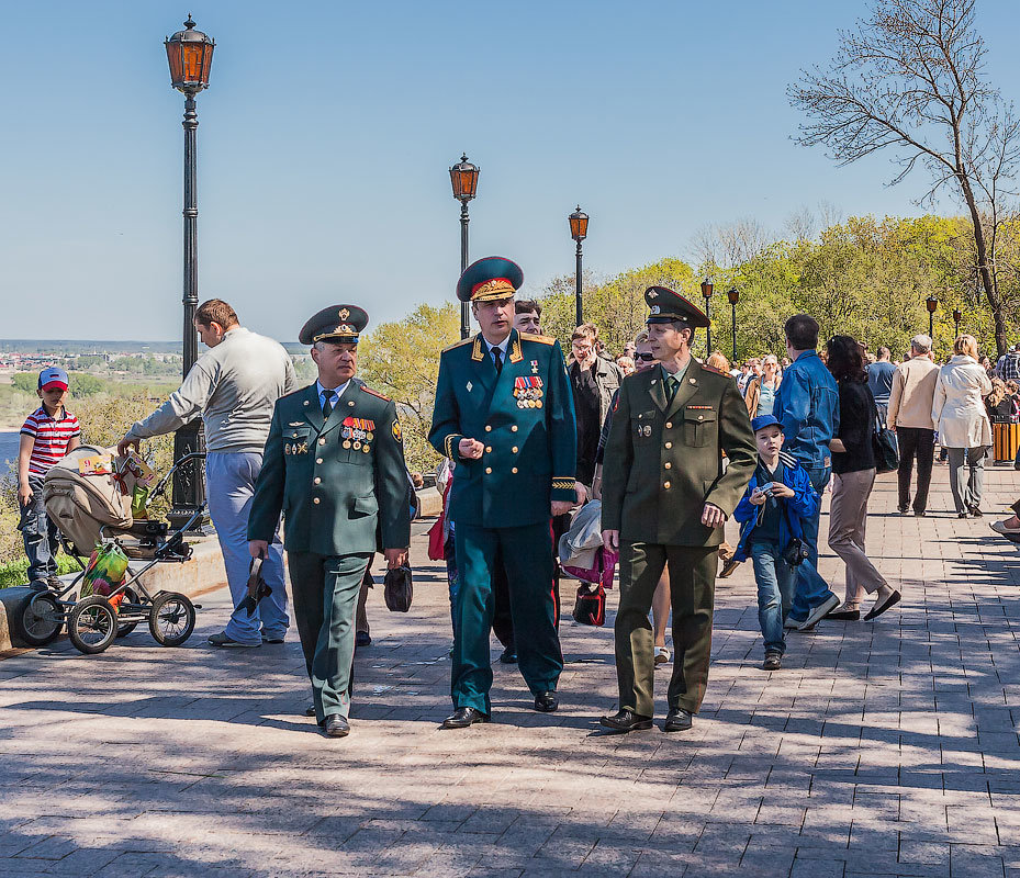 *** - Максим Баранцев