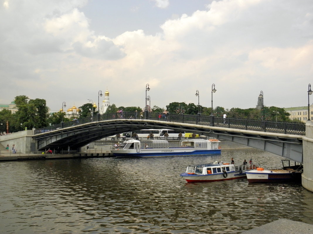 Лужков мост на Обводном канале. - Елена 