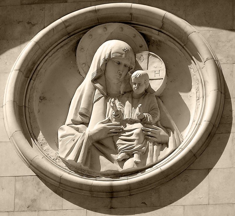 Горельеф на фасаде Храма Христа Спасителя - Виктория ЖиВи