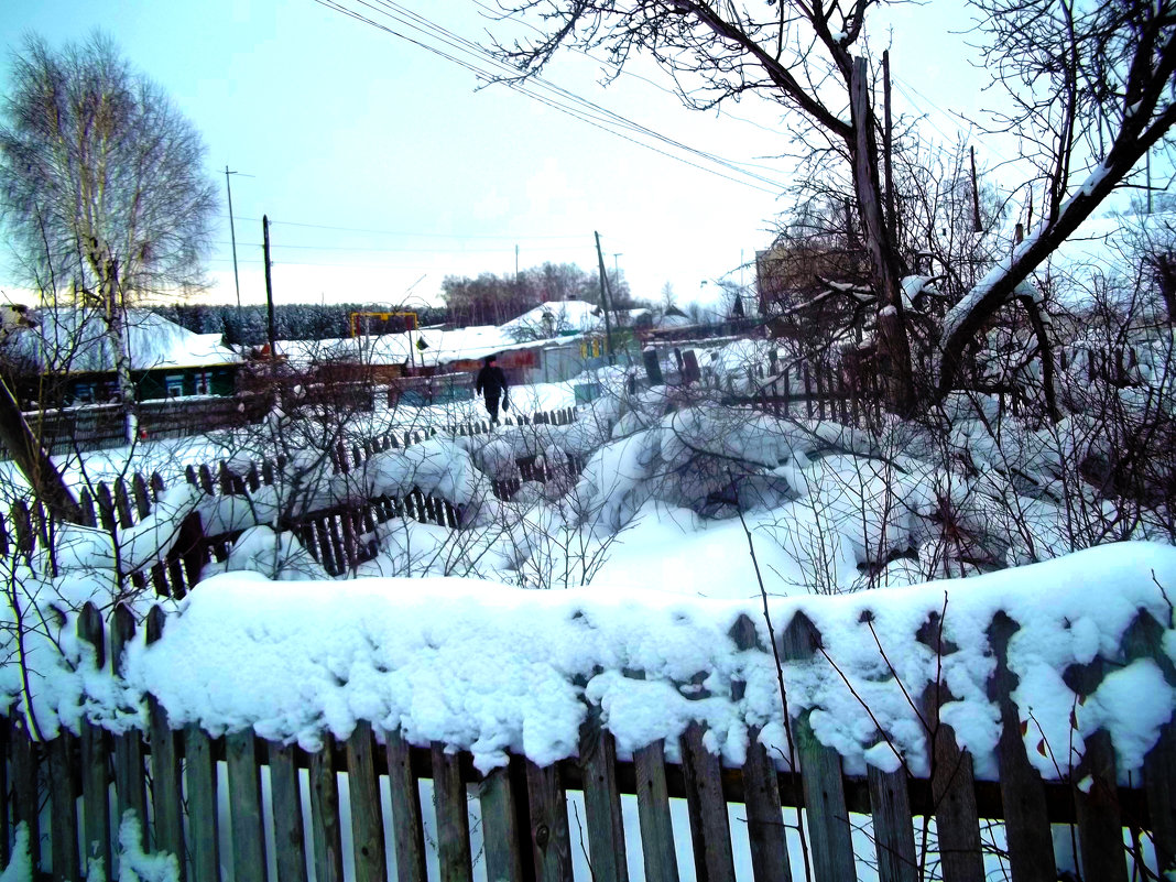 Зимний пейзаж в посёлке - Владимир Ростовский 