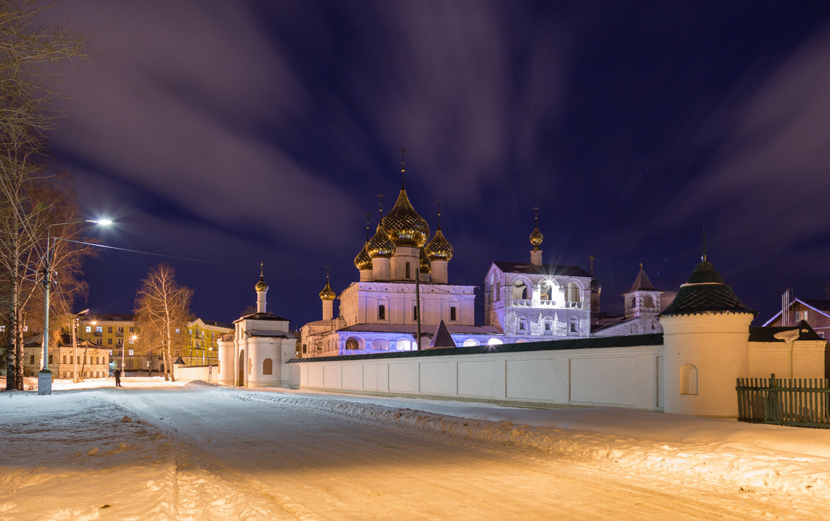 *** - Андрей Костров