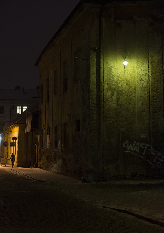 Вечер в старом городе - Анатолий Бастунский