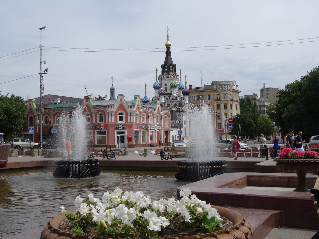 Саратов .В центре города . - Владимир Чижиков 