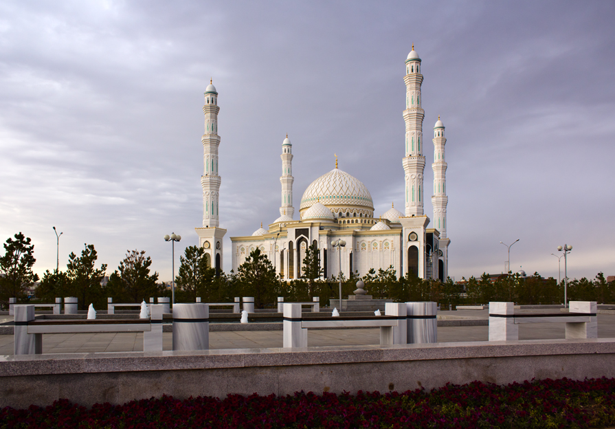 Столичная мечеть - Алексей Большаков