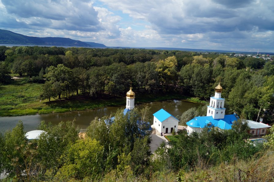 * - Сергей Исаенко