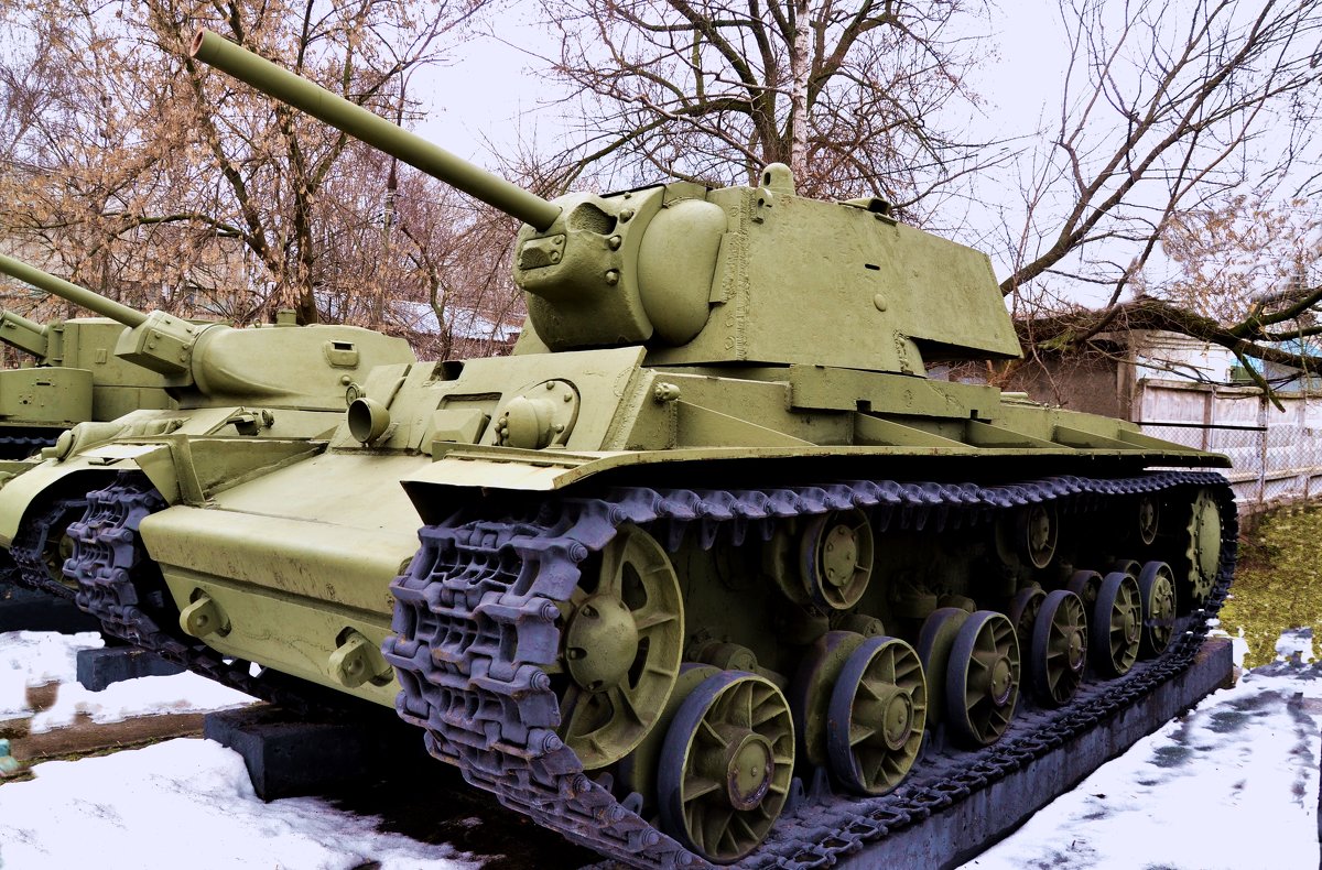 Тяжёлый танк КВ-1 (1941 г.) - Владимир Болдырев