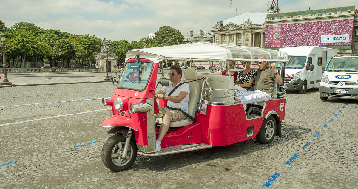 Интересное такси в Париже - leo yagonen