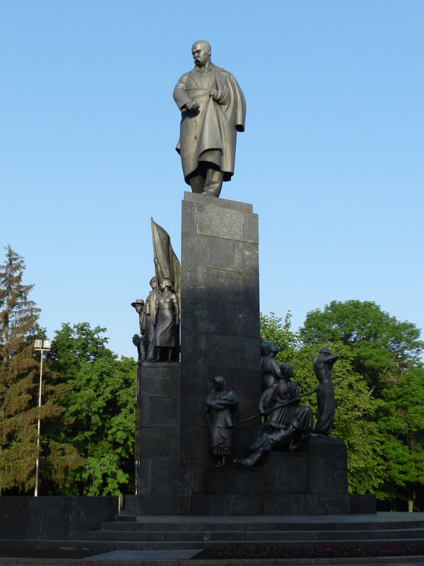 Памятник Т. Шевченко - gennadiy 