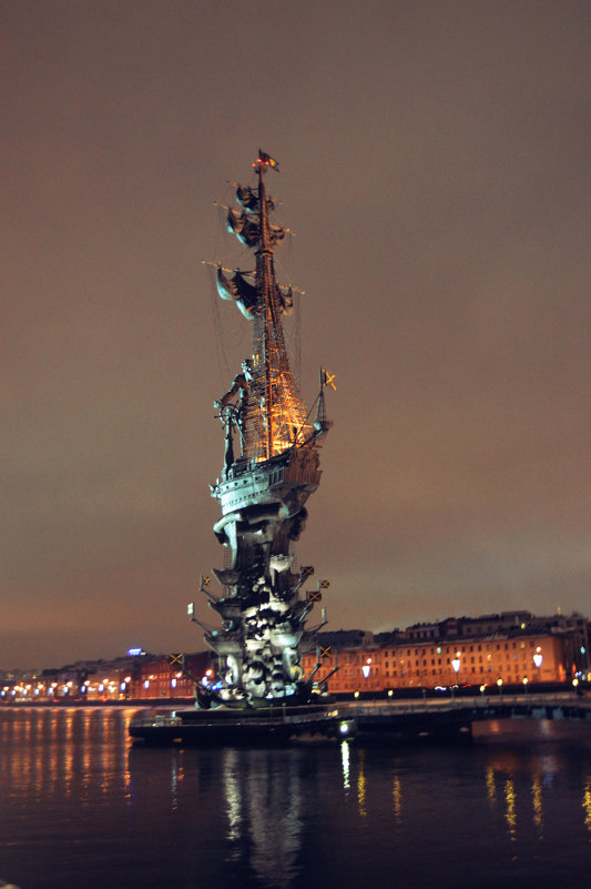 Памятник - Андрей Кончин