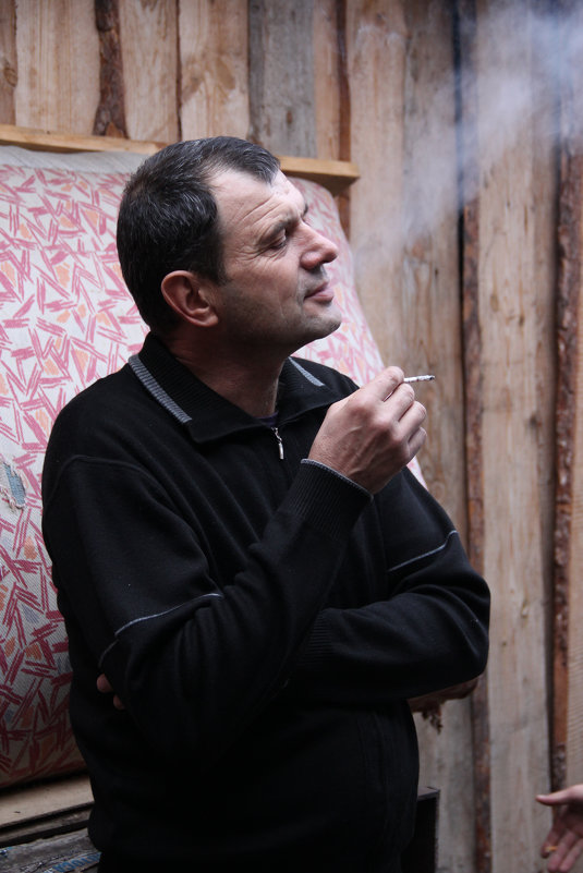"Дым сигарет с ментолом..." - Aleksey Kemerovsky