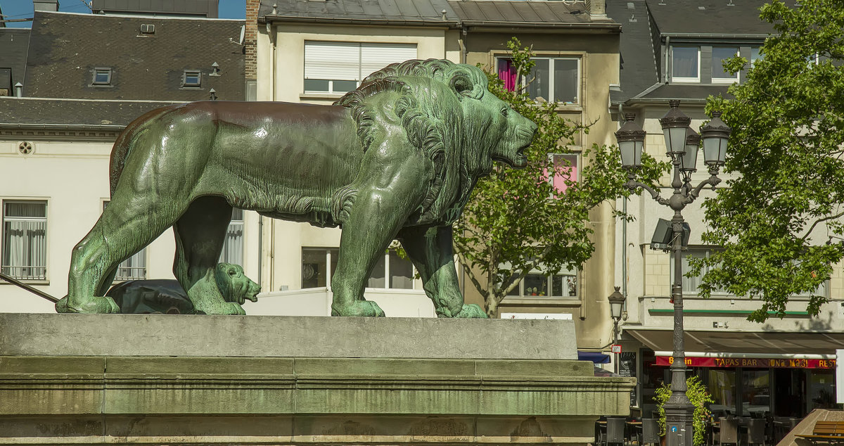 Лев на площади Гийома II (Люксембург) - leo yagonen