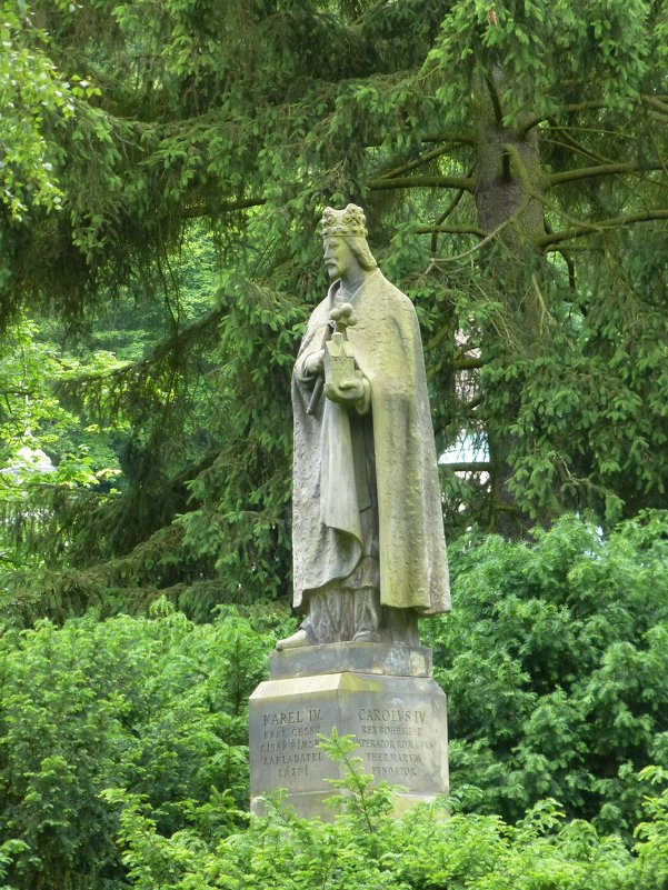 Памятник Карлу IV - Наиля 