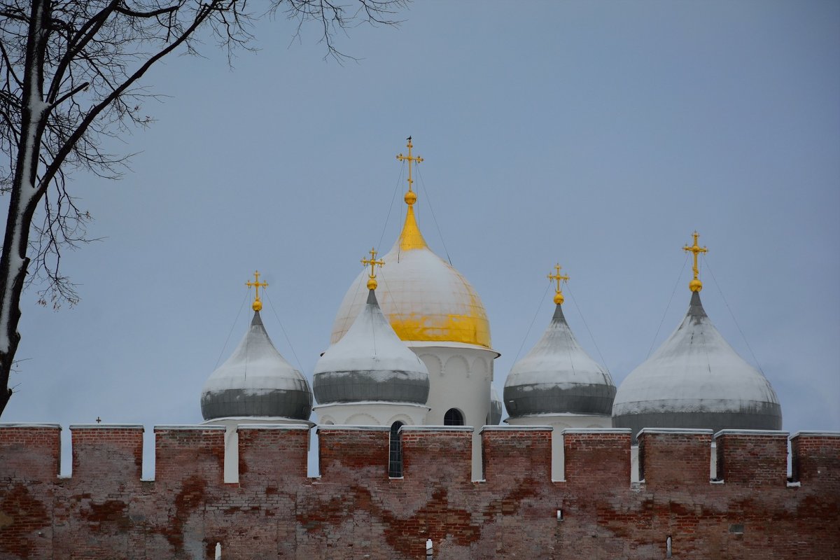 У древних стен Новгородского Кремля (этюд 6) - Константин Жирнов