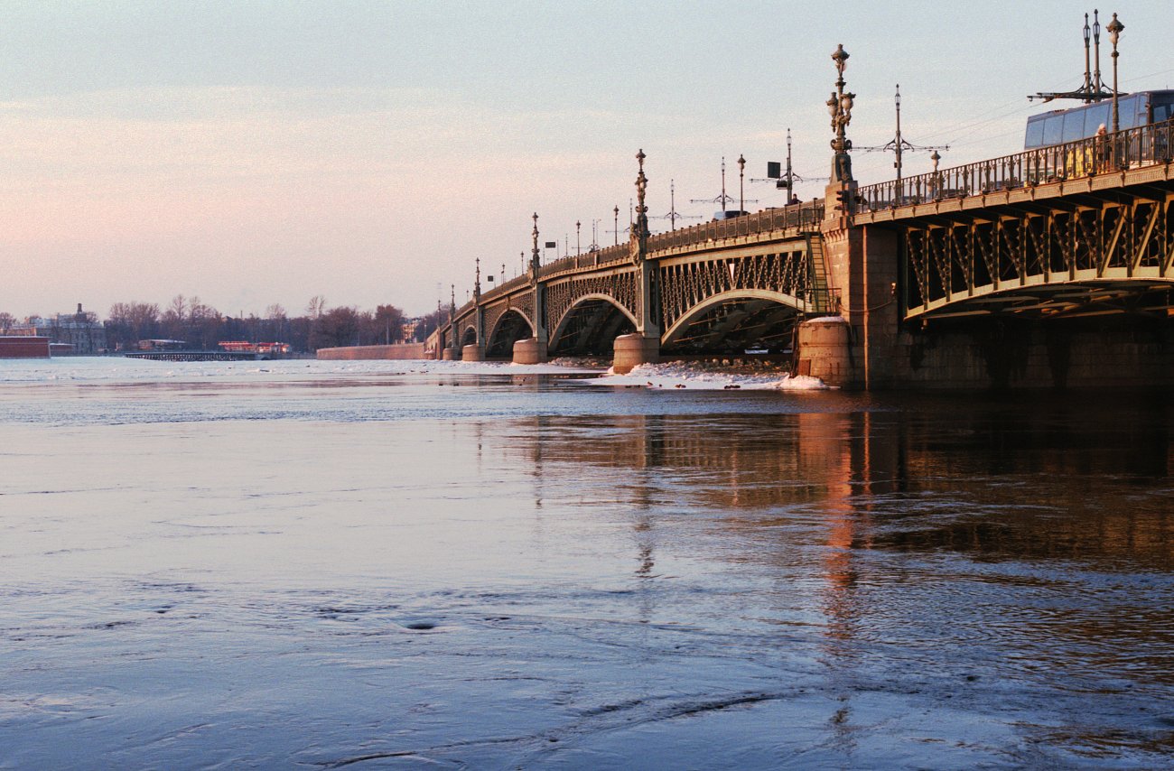 Neva River (35 mm) - Александр Коновалов
