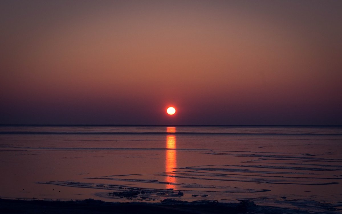 Закат у замерзшего моря - Катерина Свердлова